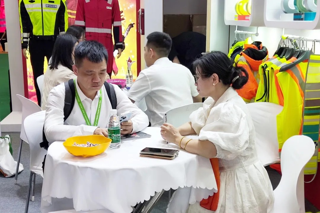 ag真人光学上海劳保展3